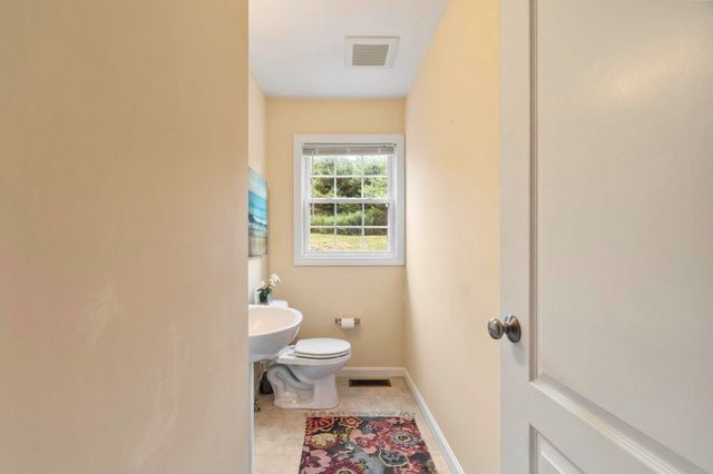 8 Bradley Dr C, Groton, MA 01450