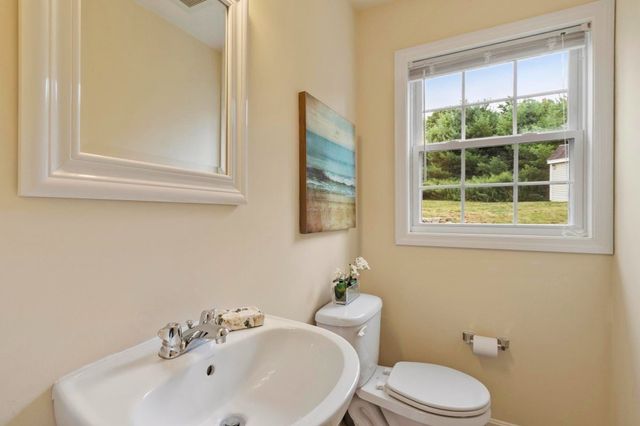 8 Bradley Dr C, Groton, MA 01450