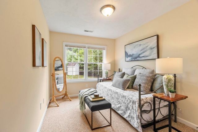 8 Bradley Dr C, Groton, MA 01450