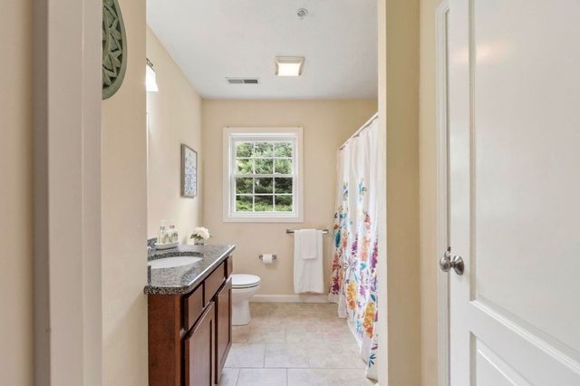 8 Bradley Dr C, Groton, MA 01450