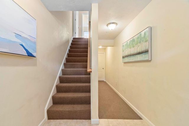 8 Bradley Dr C, Groton, MA 01450