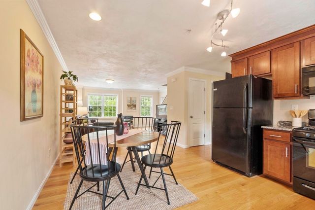 8 Bradley Dr C, Groton, MA 01450