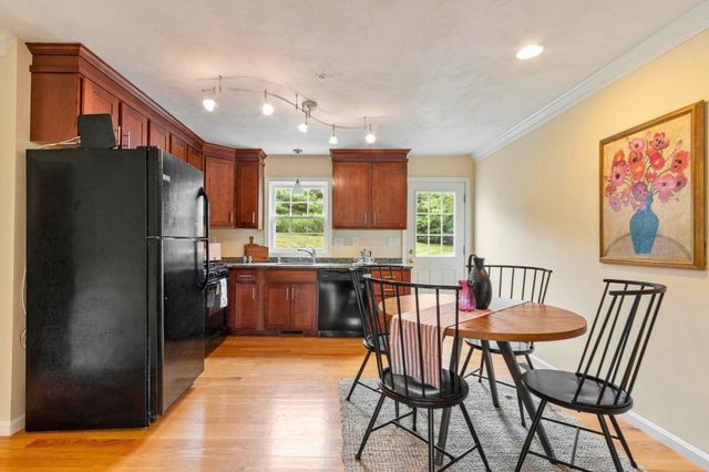 8 Bradley Dr C, Groton, MA 01450