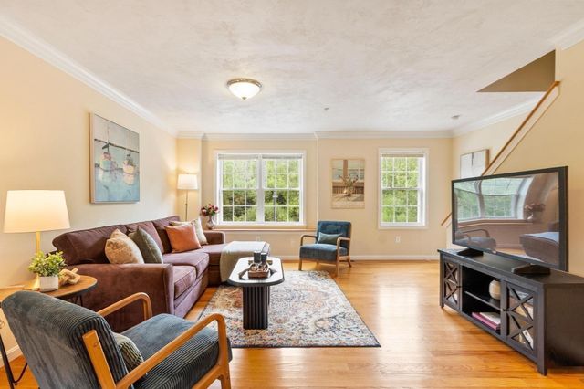 8 Bradley Dr C, Groton, MA 01450