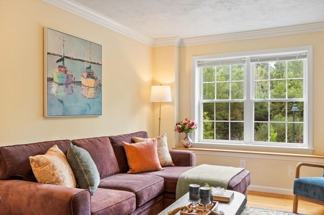 8 Bradley Dr C, Groton, MA 01450