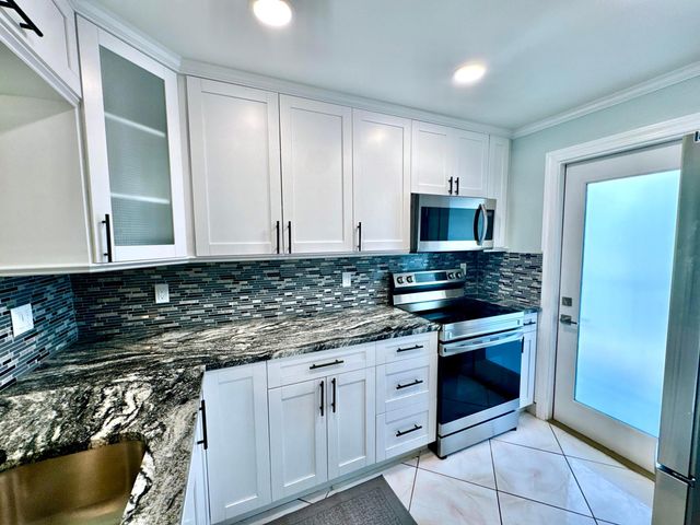801 N OCEAN Boulevard 202, Pompano Beach, FL 33062