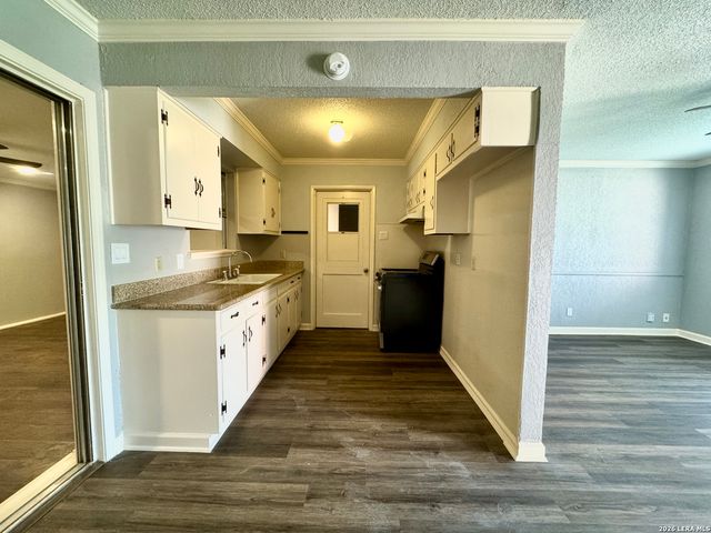 7426 CARTWHEEL LN, San Antonio, TX 78227