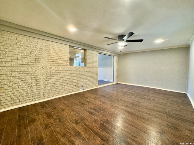 7426 CARTWHEEL LN, San Antonio, TX 78227