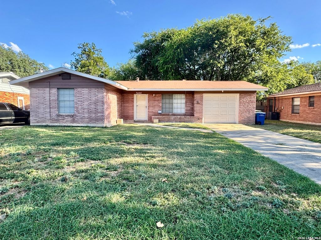 7426 CARTWHEEL LN, San Antonio, TX 78227
