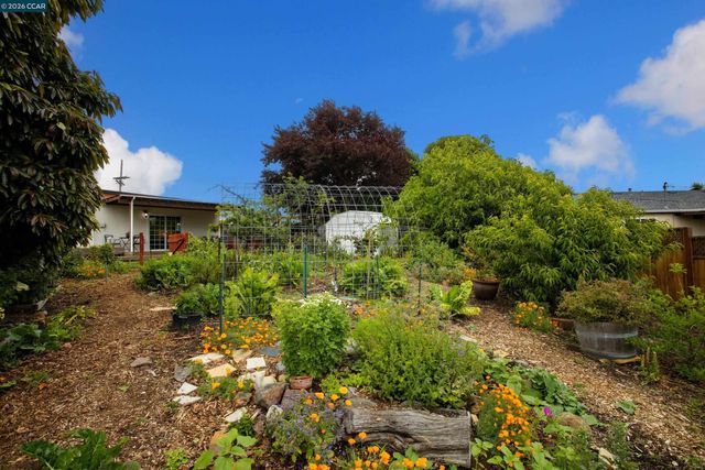 641 Donna Mae Ct, El Sobrante, CA 94803