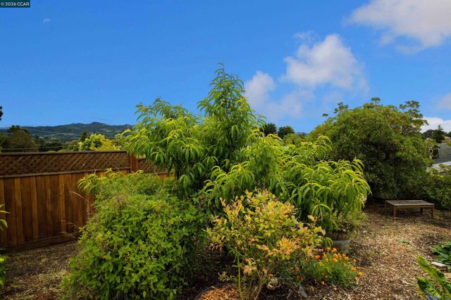 641 Donna Mae Ct, El Sobrante, CA 94803