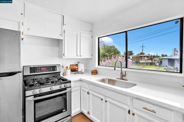641 Donna Mae Ct, El Sobrante, CA 94803