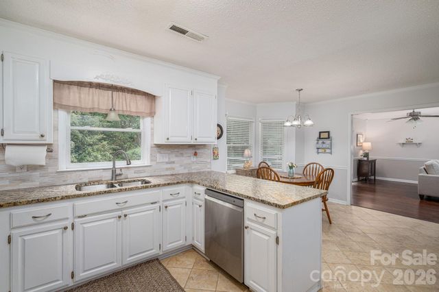1657 Stallion Way, Gastonia, NC 28056