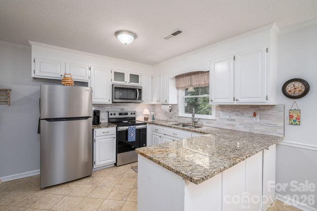 1657 Stallion Way, Gastonia, NC 28056