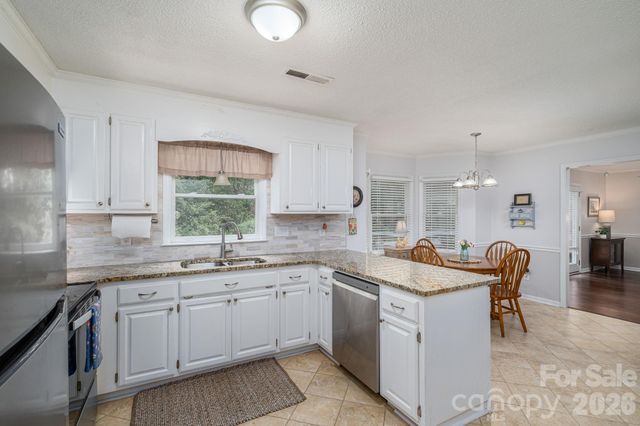 1657 Stallion Way, Gastonia, NC 28056