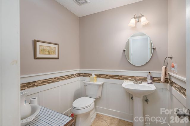 1657 Stallion Way, Gastonia, NC 28056