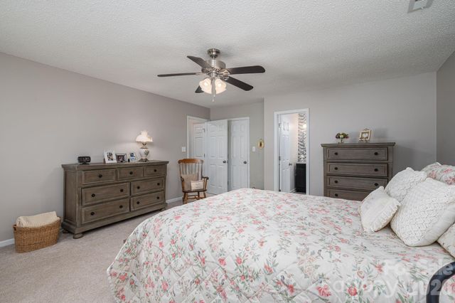 1657 Stallion Way, Gastonia, NC 28056