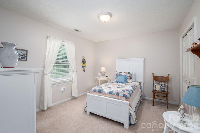 1657 Stallion Way, Gastonia, NC 28056