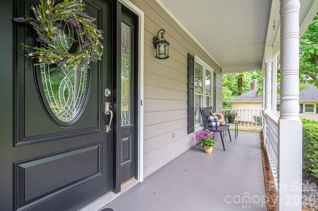 1657 Stallion Way, Gastonia, NC 28056