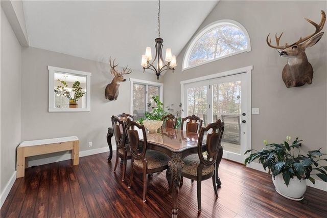 E29206 River Road, Stanley, WI 54768