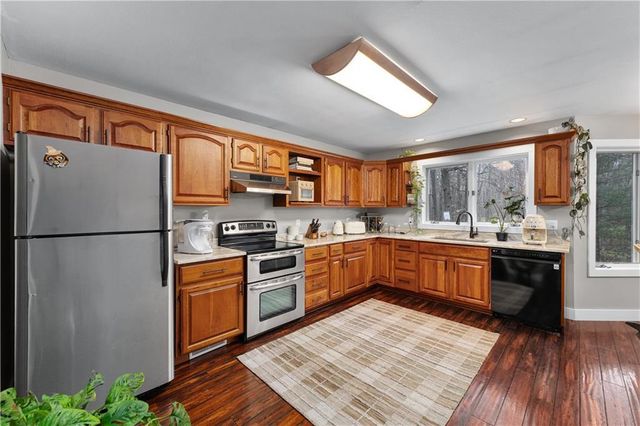 E29206 River Road, Stanley, WI 54768