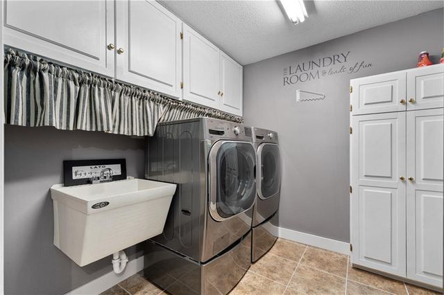 E29206 River Road, Stanley, WI 54768