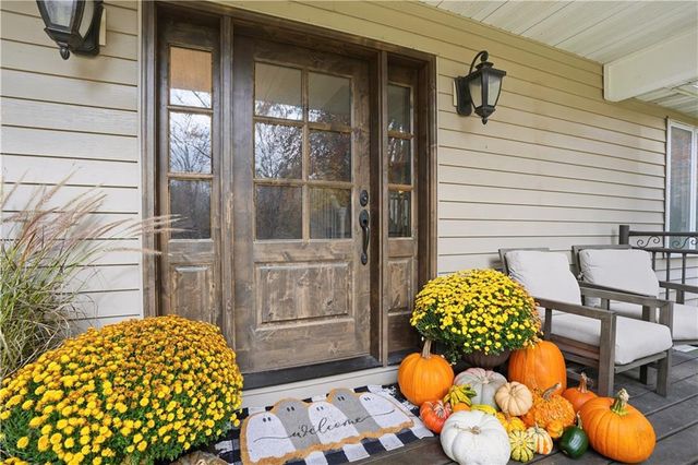 E29206 River Road, Stanley, WI 54768