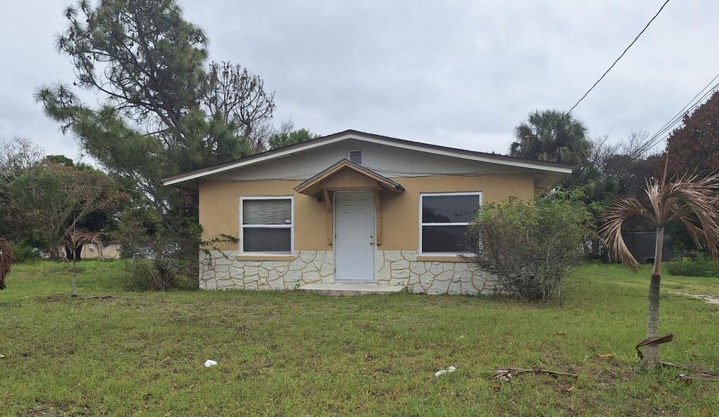 610 N 21st Street, Fort Pierce, FL 34950