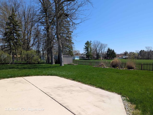 1040 Wheelock Street, Tittabawassee Twp, MI 48623