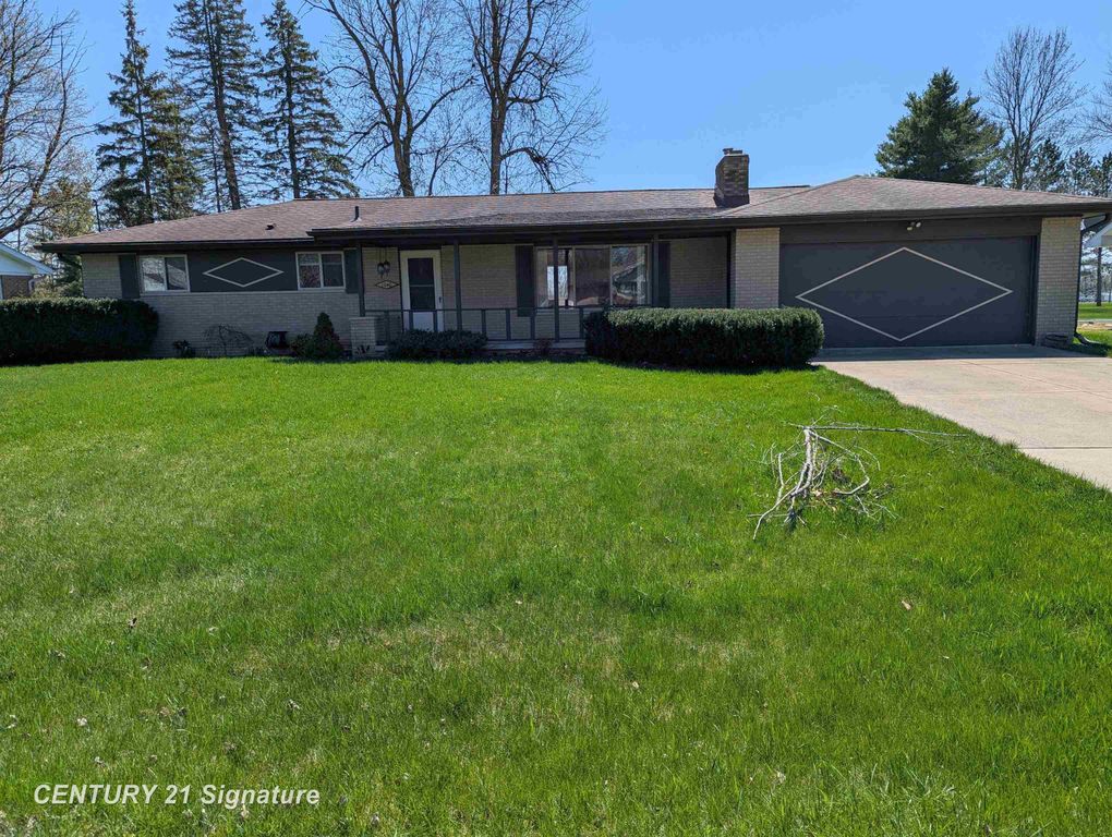 1040 Wheelock Street, Tittabawassee Twp, MI 48623