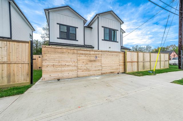 2716 Spence Road, Houston, TX 77093