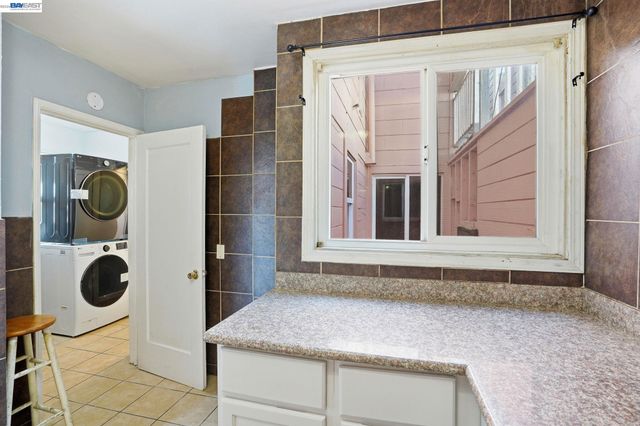 2740 73Rd Ave, Oakland, CA 94605