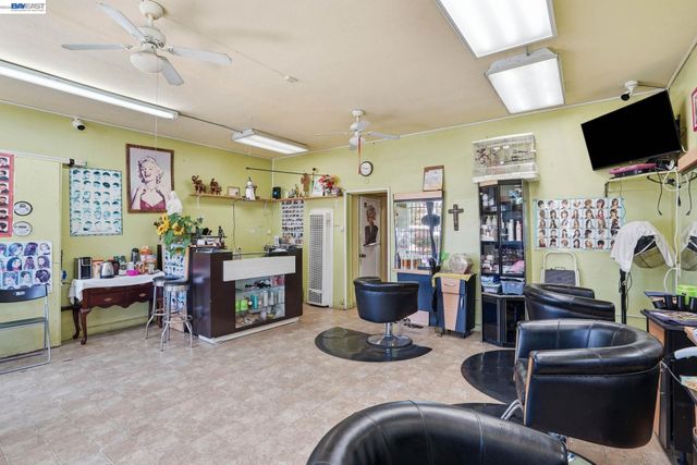 2740 73Rd Ave, Oakland, CA 94605