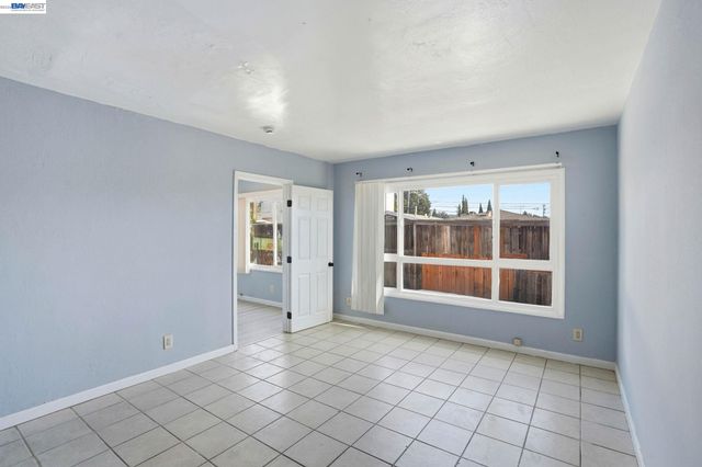 2740 73Rd Ave, Oakland, CA 94605