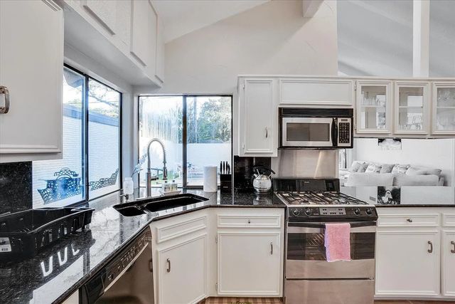 612 W Northgate Drive, Irving, TX 75062