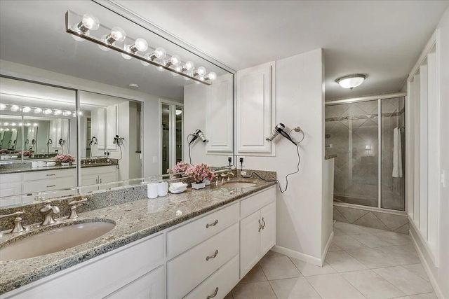 612 W Northgate Drive, Irving, TX 75062