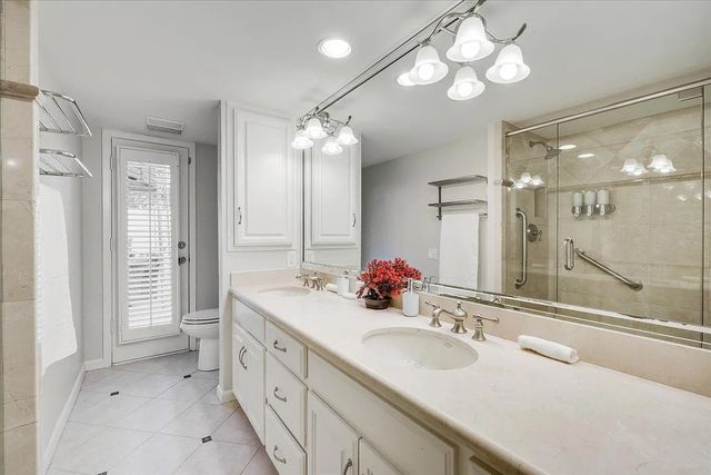 612 W Northgate Drive, Irving, TX 75062