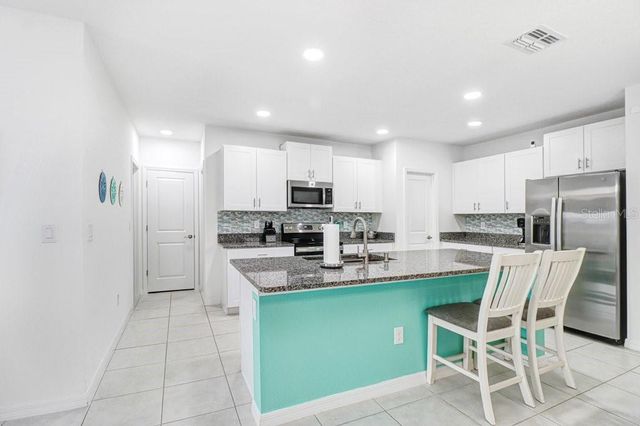 11099 RADIANT SHORE LOOP, San Antonio, FL 33576