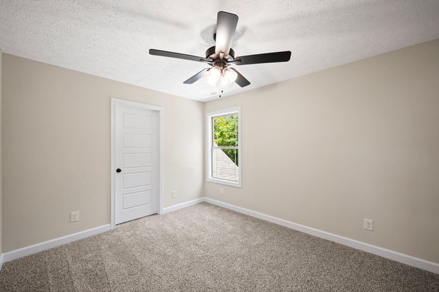 1749 Powell Rd, Clarksville, TN 37043