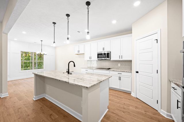 1749 Powell Rd, Clarksville, TN 37043