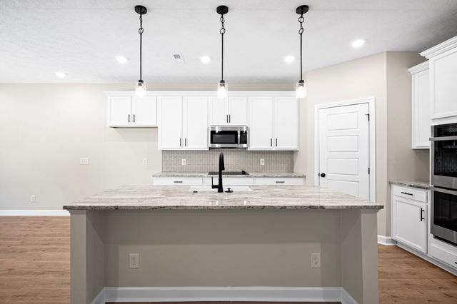 1749 Powell Rd, Clarksville, TN 37043