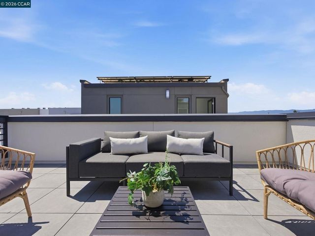 3089 El Camino Real 4, Santa Clara, CA 95051