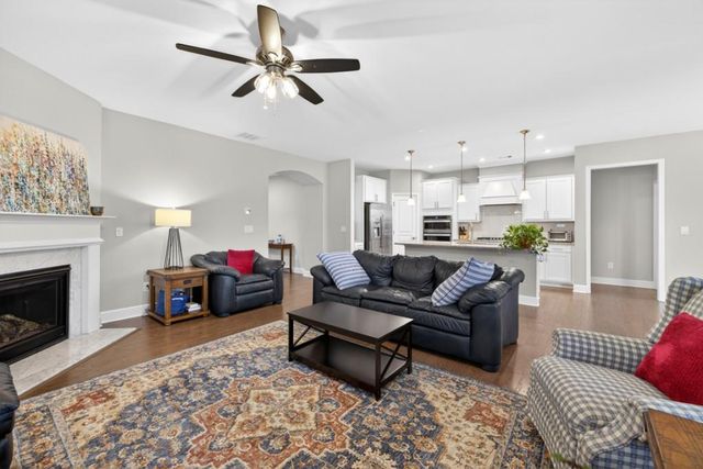 5736 Cypress Bluff Lane, Hoschton, GA 30548