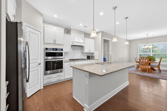 5736 Cypress Bluff Lane, Hoschton, GA 30548