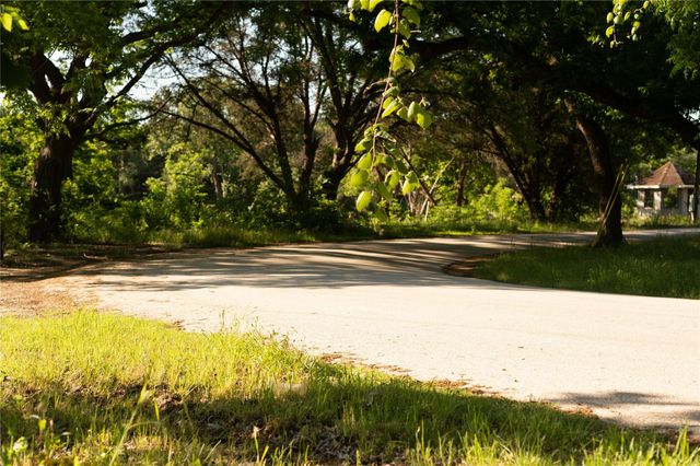 11823 Pecan DR, Jonestown, TX 78645