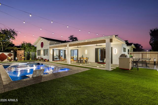 8541 E THOMAS Road, Scottsdale, AZ 85251