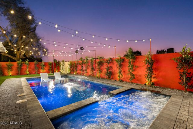 8541 E THOMAS Road, Scottsdale, AZ 85251