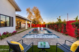 8541 E THOMAS Road, Scottsdale, AZ 85251