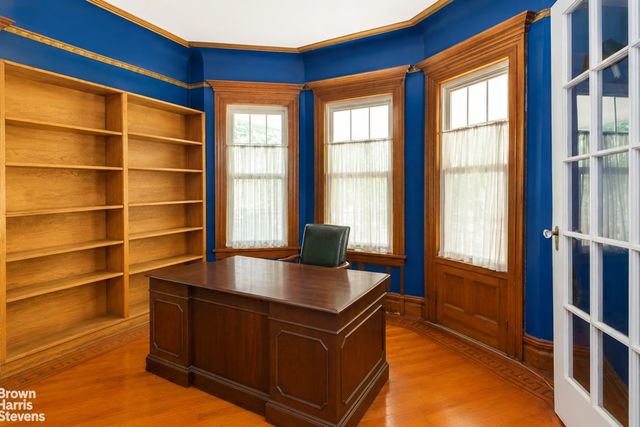 558 E 23RD Street, New York City, NY 11210
