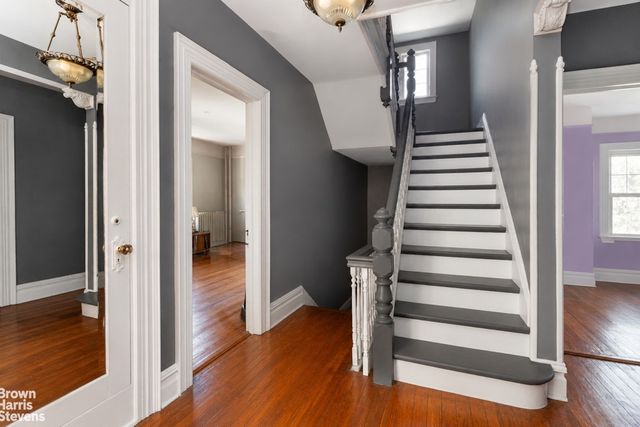558 E 23RD Street, New York City, NY 11210
